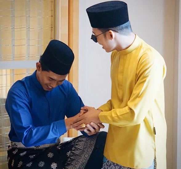 Instagram @haelhusaini Hael Husaini dan Khai Bahar.